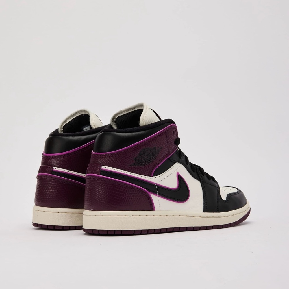 Jordan 1 Mid SE Nike Women's Shoes Black and Purple
